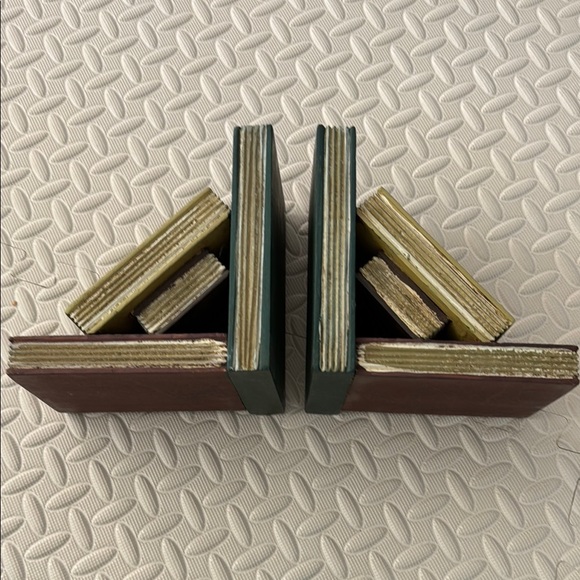 Vintage Bookend Set - Green and Brown - Picture 4 of 4